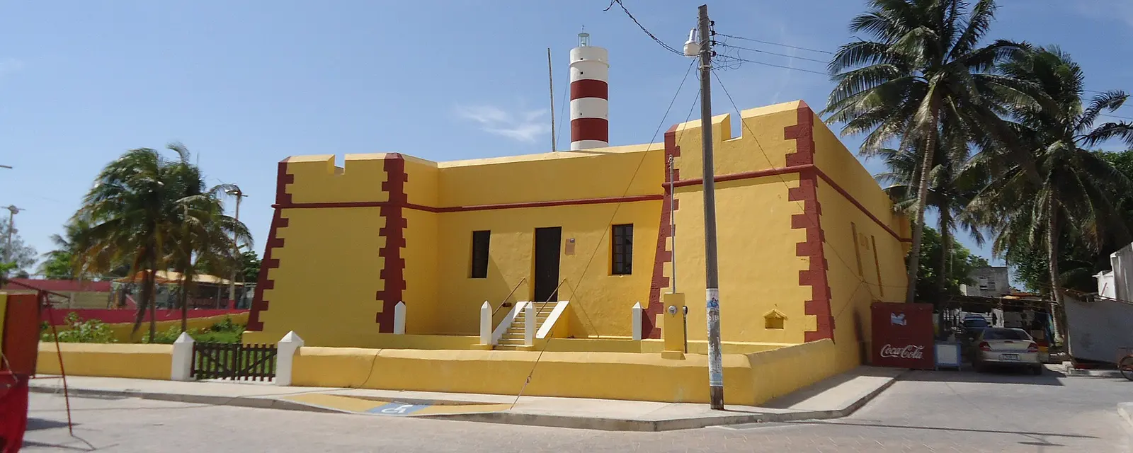 Fuerte de Santiago en el puerto de Sisal, Yucatán