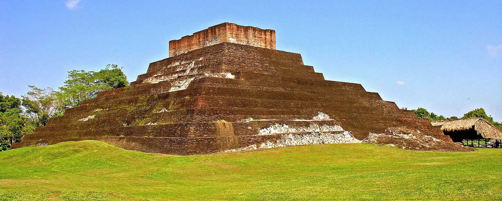 Pirámide de ladrillo de Comalcalco, la ciudad maya del occidente tabasqueño